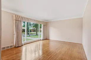 25036 Cathedral St, Bedford, MI 48239 - Photo 5