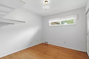 25036 Cathedral St, Bedford, MI 48239 - Photo 17
