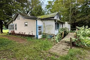 3384 Riverside Rd, Benton Harbor, MI 49022 - Photo 3