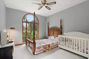 432 N Division Ave, Holland, MI 49424 - Photo 25