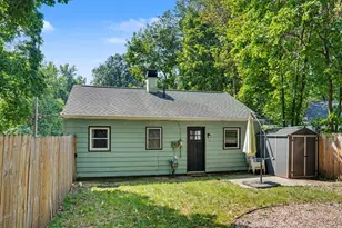 2330 Hillsdale Ave, Kalamazoo, MI 49006 - Photo 25