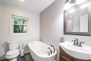 525 Brewer St, Marshall, MI 49068 - Photo 11