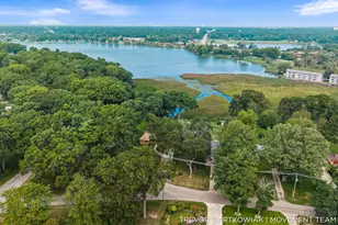 4166 Highgate Rd, Norton Shores, MI 49441 - Photo 3