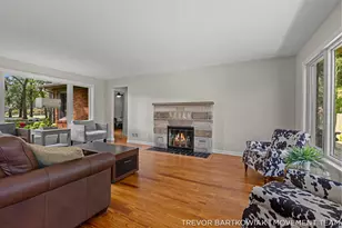 4166 Highgate Rd, Norton Shores, MI 49441 - Photo 9