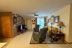 24134 Wedgewood Cir, Warren, MI 48091 - Photo 3