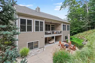 2077 W Glen Ct, Norton Shores, MI 49441 - Photo 45