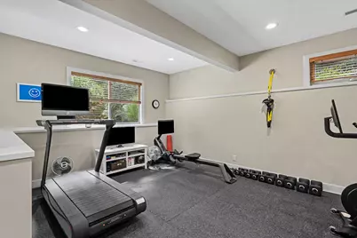 2077 W Glen Court, Norton Shores, MI 49441 - Photo 37