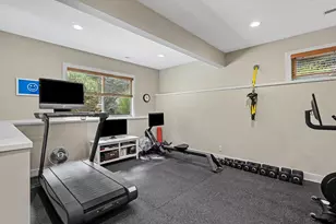 2077 W Glen Ct, Norton Shores, MI 49441 - Photo 37
