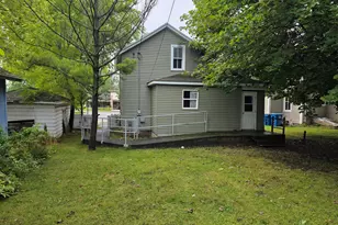 332 3rd St, Manistee, MI 49660 - Photo 3