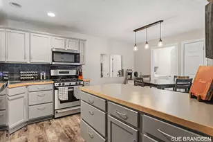 3122 W Crystal Waters Dr, Holland, MI 49424 - Photo 11
