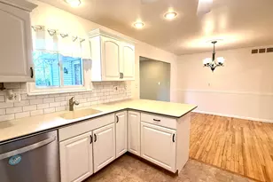 30215 Stockton Ave, Farmington Hills, MI 48336 - Photo 13