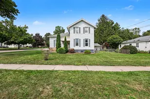 972 Michigan Ave, Adrian, MI 49221 - Photo 1