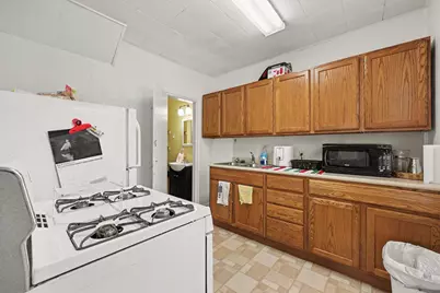 972 Michigan Avenue, Adrian, MI 49221 - Photo 9