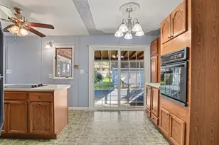 284 W Morgan Ave W, Battle Creek, MI 49037 - Photo 21