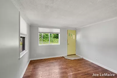 4977 Hunsberger Avenue NE, Grand Rapids, MI 49525 - Photo 5