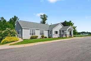 3524 Cloverfield Dr, Cedar Springs, MI 49319 - Photo 29