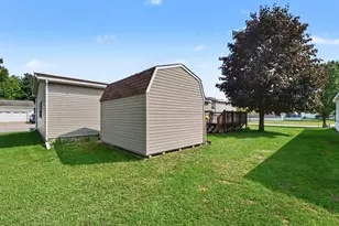 3524 Cloverfield Dr, Cedar Springs, MI 49319 - Photo 25