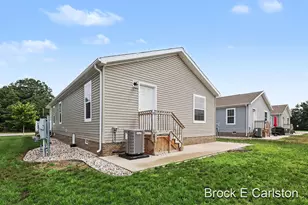 1283 E Ellis Rd, Norton Shores, MI 49441 - Photo 13