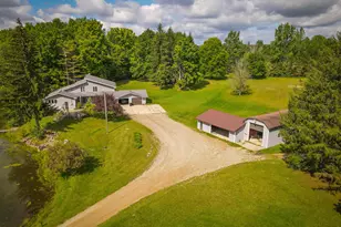 5260 N Hockaday Rd, Gladwin, MI 48624 - Photo 3