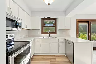 5827 Thunder Bay St, Portage, MI 49024 - Photo 9