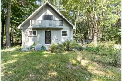 6101 South Shore Drive, Whitehall, MI 49461 - Photo 9