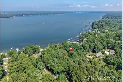 6101 South Shore Drive, Whitehall, MI 49461 - Photo 5