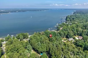 6101 S Shore Dr, Whitehall, MI 49461 - Photo 5