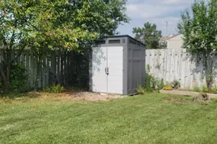 5465 New Meadow Dr, Ypsilanti, MI 48197 - Photo 33