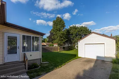 2226 College Avenue SE, Grand Rapids, MI 49507 - Photo 25