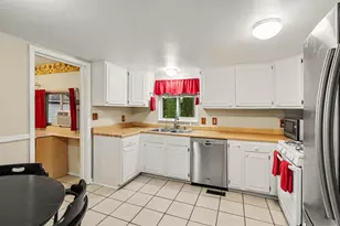 3219 West St, Milford, MI 48380 - Photo 7