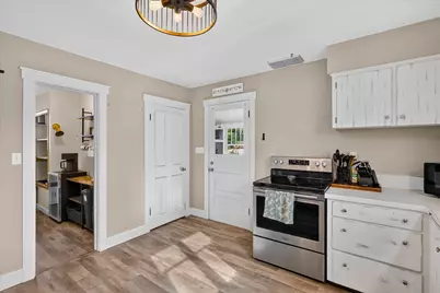 307 W Washington Avenue, Zeeland, MI 49464 - Photo 17