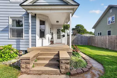307 W Washington Avenue, Zeeland, MI 49464 - Photo 5