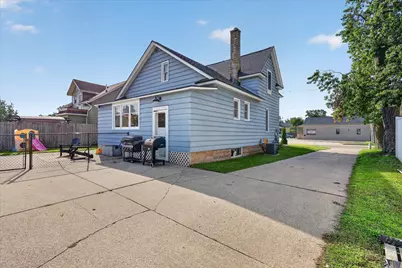 307 W Washington Avenue, Zeeland, MI 49464 - Photo 7