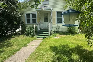 450 24th St N, Battle Creek, MI 49037 - Photo 1