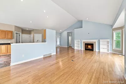 509 Hunters Run Circle, Holland, MI 49423 - Photo 11