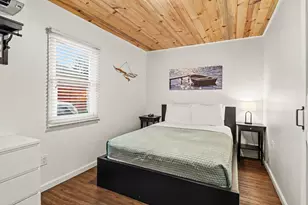 414 E Ludington Ave, Ludington, MI 49431 - Photo 11