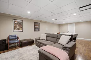 21542 Beauford Ct, Farmington Hills, MI 48167 - Photo 31