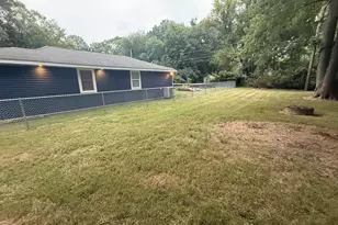 363 Searles Ave, Benton Harbor, MI 49022 - Photo 13