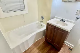 363 Searles Ave, Benton Harbor, MI 49022 - Photo 7