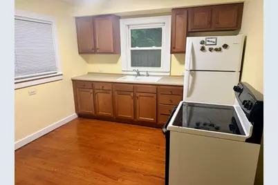 363 Searles Avenue, Benton Harbor, MI 49022 - Photo 5