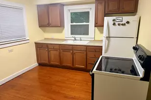 363 Searles Ave, Benton Harbor, MI 49022 - Photo 5
