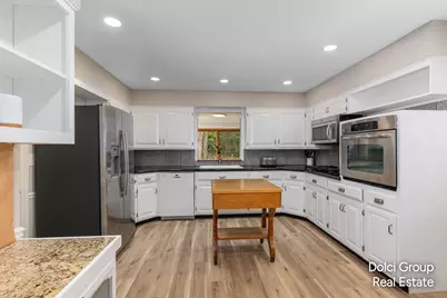 2115 Romence Street NE, Grand Rapids, MI 49503 - Photo 3