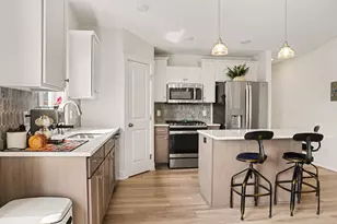 1418 N Village Cir, Kalamazoo, MI 49009 - Photo 13
