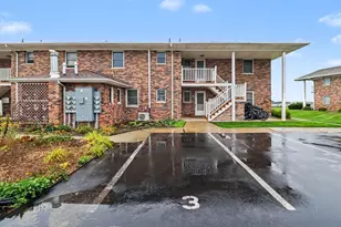 304 S Ferry St, Ludington, MI 49431 - Photo 5