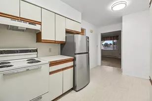 304 S Ferry St, Ludington, MI 49431 - Photo 15