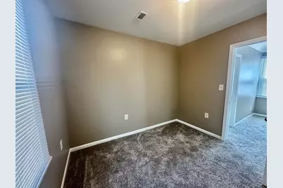 22464 Rein Avenue, Eastpointe, MI 48021 - Photo 15