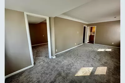 22464 Rein Avenue, Eastpointe, MI 48021 - Photo 9