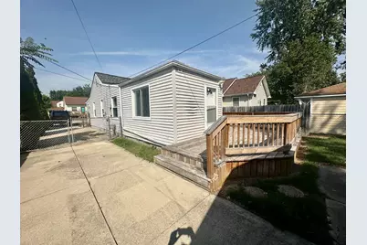 22464 Rein Avenue, Eastpointe, MI 48021 - Photo 3