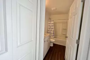 10284 Swan Lake Cir, Ypsilanti, MI 48197 - Photo 23