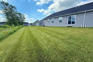10284 Swan Lake Cir, Ypsilanti, MI 48197 - Photo 29